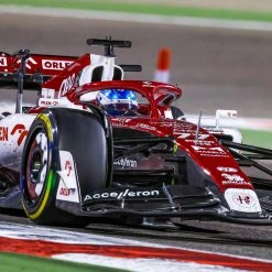 Alfa Romeo Alfa Romeo Valtteri Bottas 2022 Signed Photograph – Bahrain GP