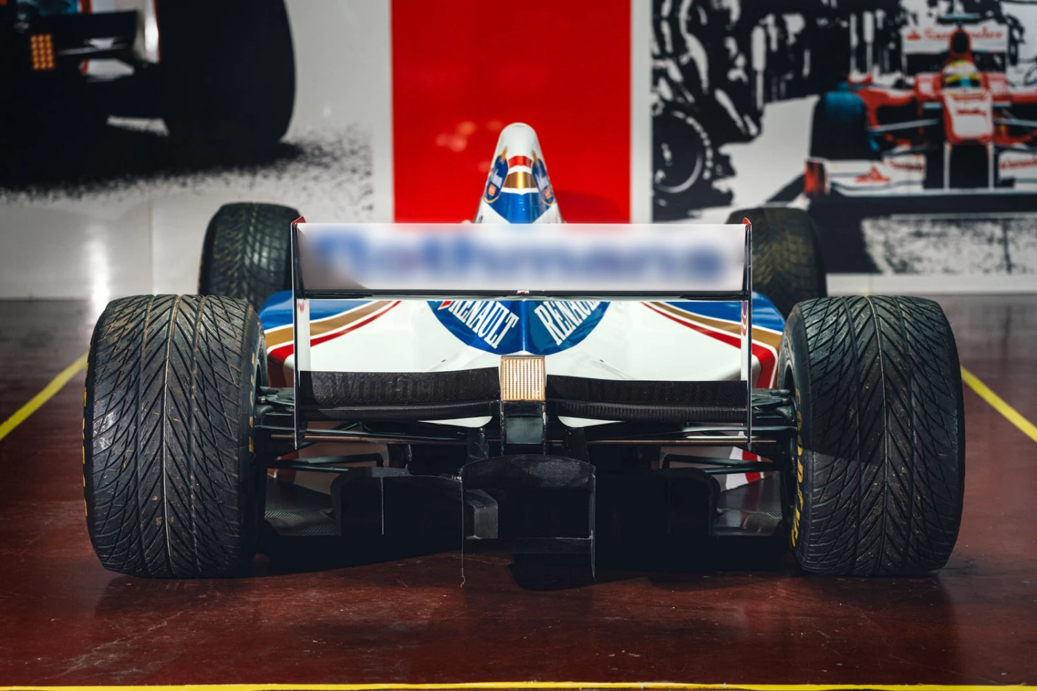 Official Williams 1995 FW17 Show Car With Damon Hill Race Suit 9 Official Williams 1995 FW17 Show Car With Damon Hill Race Suit