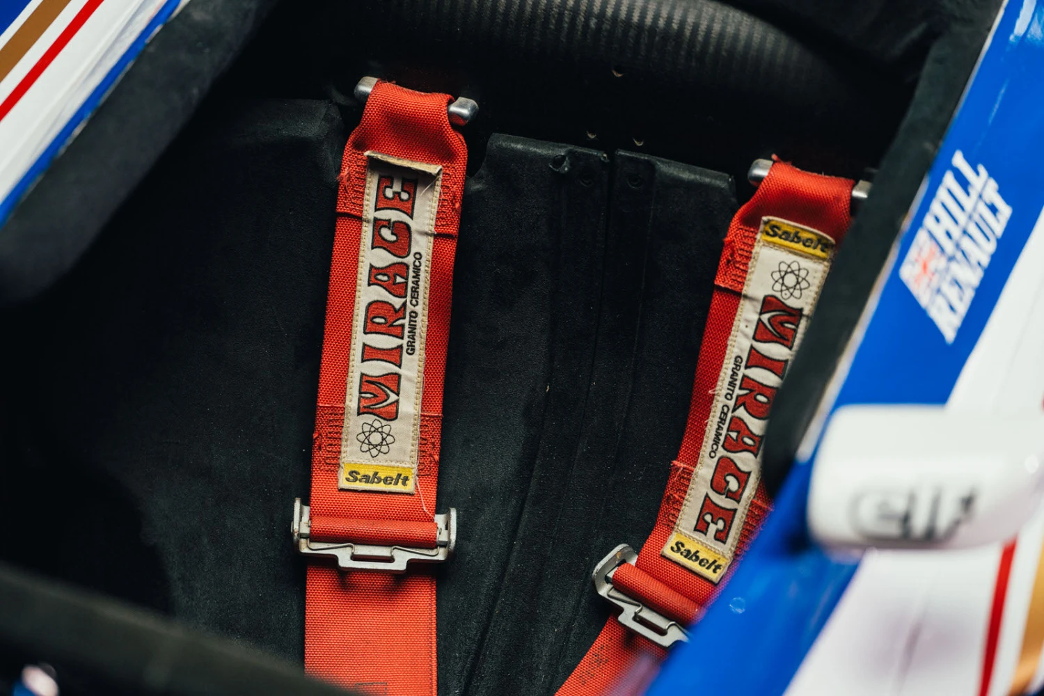 Official Williams 1995 FW17 Show Car With Damon Hill Race Suit 10 Official Williams 1995 FW17 Show Car With Damon Hill Race Suit