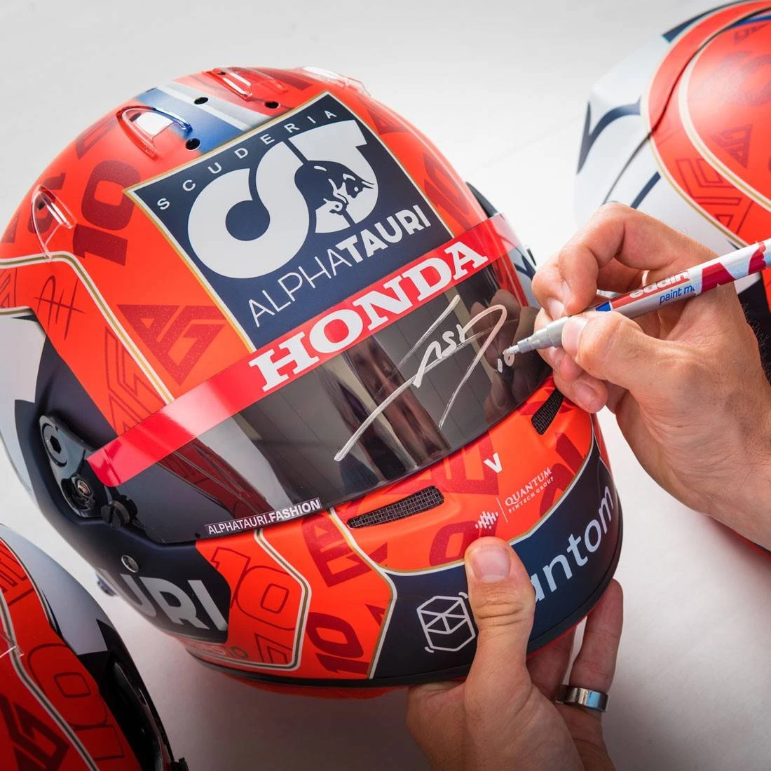 AlphaTauri AlphaTauri Pierre Gasly 2021 Signed 1:1 Scale Official Licensed Helmet 2 AlphaTauri AlphaTauri Pierre Gasly 2021 Signed 1:1 Scale Official Licensed Helmet