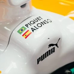 F1® Race Cars 2009 Renault R29 Official Show Car