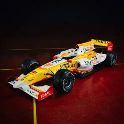 F1® Race Cars 2009 Renault R29 Official Show Car