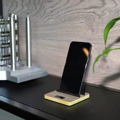 Mercedes-AMG Petronas Mercedes Lewis Hamilton 2014 Skid Block Phone Holder