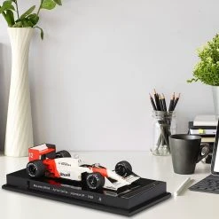 McLaren 1988 MP4/4 1:18 Scale Model Car