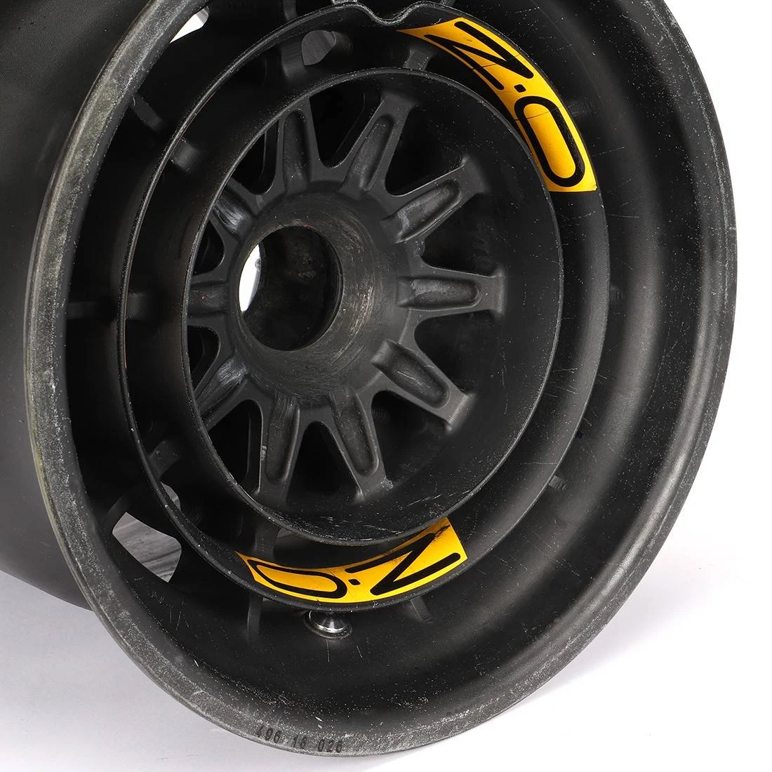 F1 Authentics Renault F1 Team 2018 Front Wheel Rim Table Alpine 4 F1 Authentics Renault F1 Team 2018 Front Wheel Rim Table Alpine