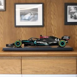 Mercedes-AMG Petronas Lewis Hamilton 2020 Mercedes-AMG F1 W11 EQ Performance 1:8 Scale Model