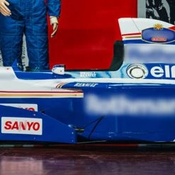 Official Williams 1995 FW17 Show Car With Damon Hill Race Suit