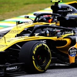 F1 Authentics Renault F1 Team 2018 Front Wheel Rim Table Alpine