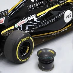 F1 Authentics Renault F1® Team 2016 Front Wheel Rim Table Alpine 13 F1 Authentics Renault F1® Team 2016 Front Wheel Rim Table Alpine